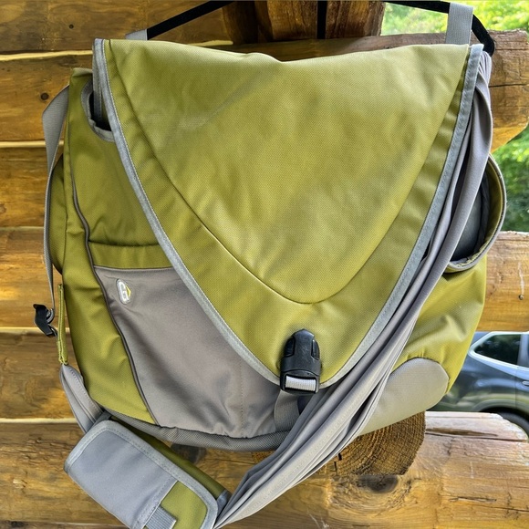 Go GaGa Messenger/Diaper Bag - Picture 2 of 13